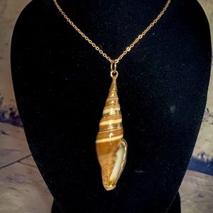 Vintage Gold Trimmed Seashell Necklace
